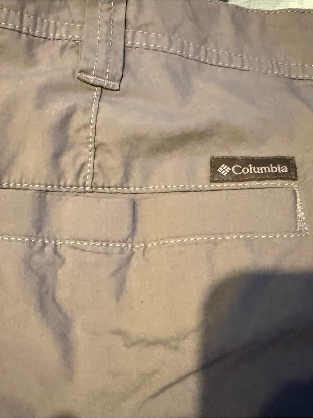 Columbia Men's Gray Outdoor Shorts with Back Pocket